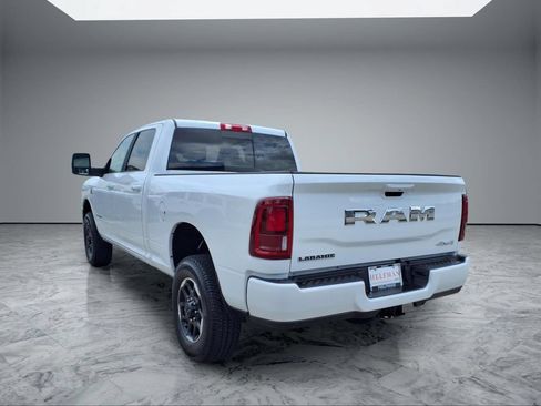 Used 2026 RAM 2500 Laramie AWD/4WD image 5