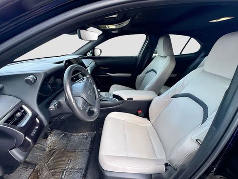 Used 2024 Lexus UX 250h FWD w/ Premium Package image 23
