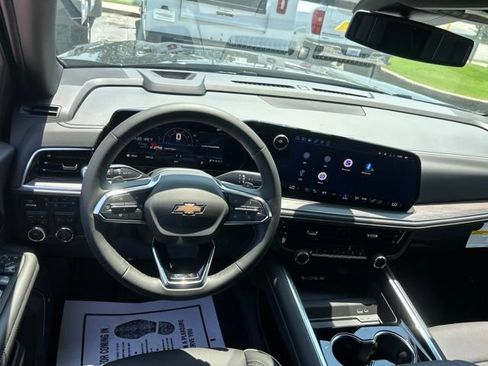 New 2026 Chevrolet Suburban Premier w/ Sun And Tow Package AWD/4WD image 28