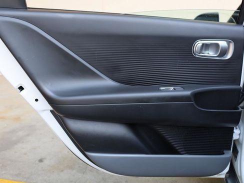 Used 2024 Hyundai Ioniq 6 SE AWD/4WD image 17