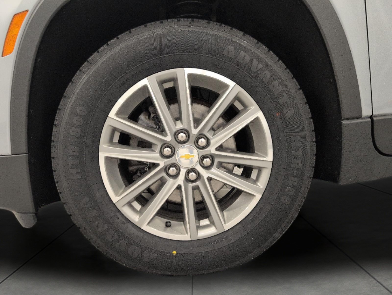 Used 2023 Chevrolet Traverse LT w/ LPO, Floor Liner Package AWD/4WD image 3