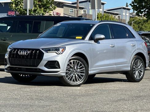 Used 2023 Audi Q3 2.0T Premium Plus w/ Premium Plus Package AWD/4WD image 1