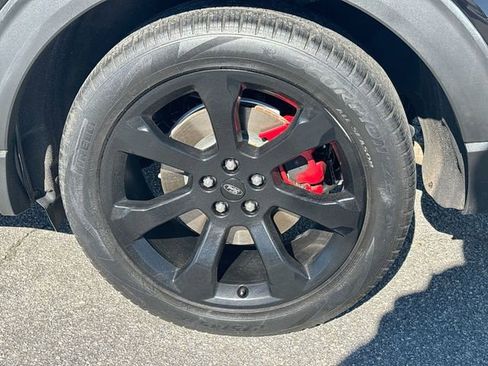 Certified 2022 Ford Explorer ST w/ ST Street Pack image 14