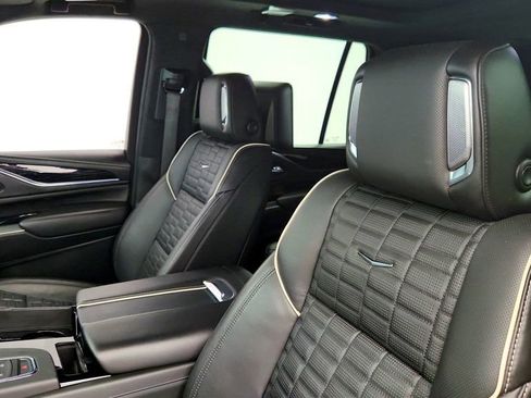 Used 2023 Cadillac Escalade V image 20