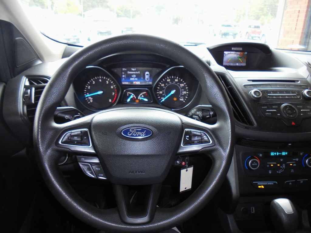 Used 2017 Ford Escape SE AWD/4WD image 6