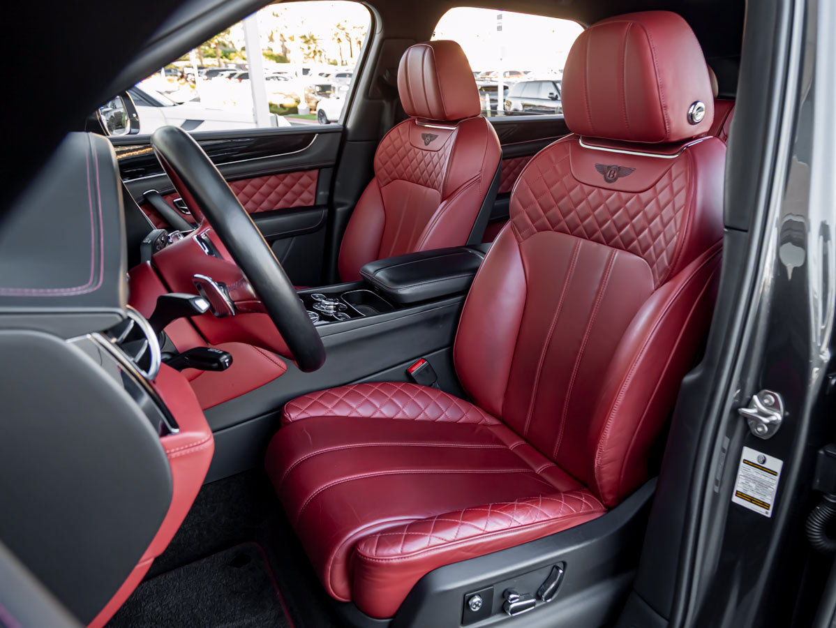 Used 2020 Bentley Bentayga Speed AWD/4WD image 16
