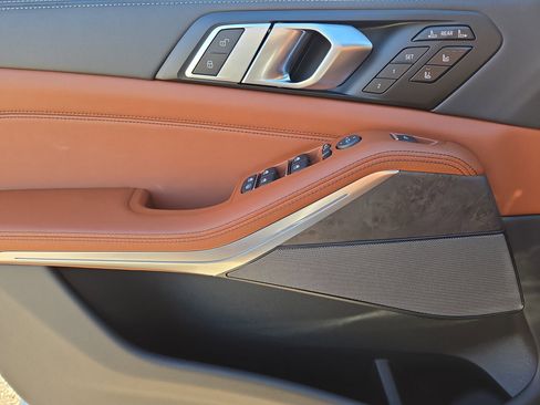 Used 2026 BMW X7 xDrive40i w/ Executive Package image 15