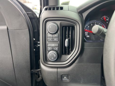 Used 2020 Chevrolet Silverado 1500 Custom w/ Custom Value Package image 15