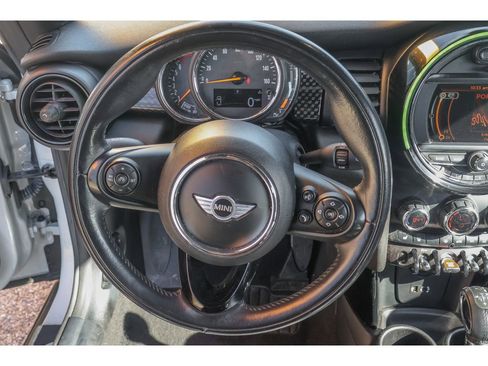 Used 2018 MINI Cooper S image 18