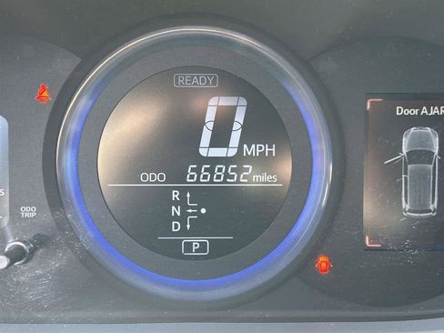 Used 2014 Toyota RAV4 EV image 19