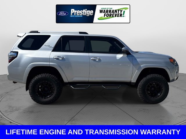 Used 2018 Toyota 4Runner TRD Off-Road Premium AWD/4WD image 3