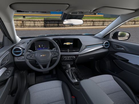 New 2026 Chevrolet Trax LT image 39