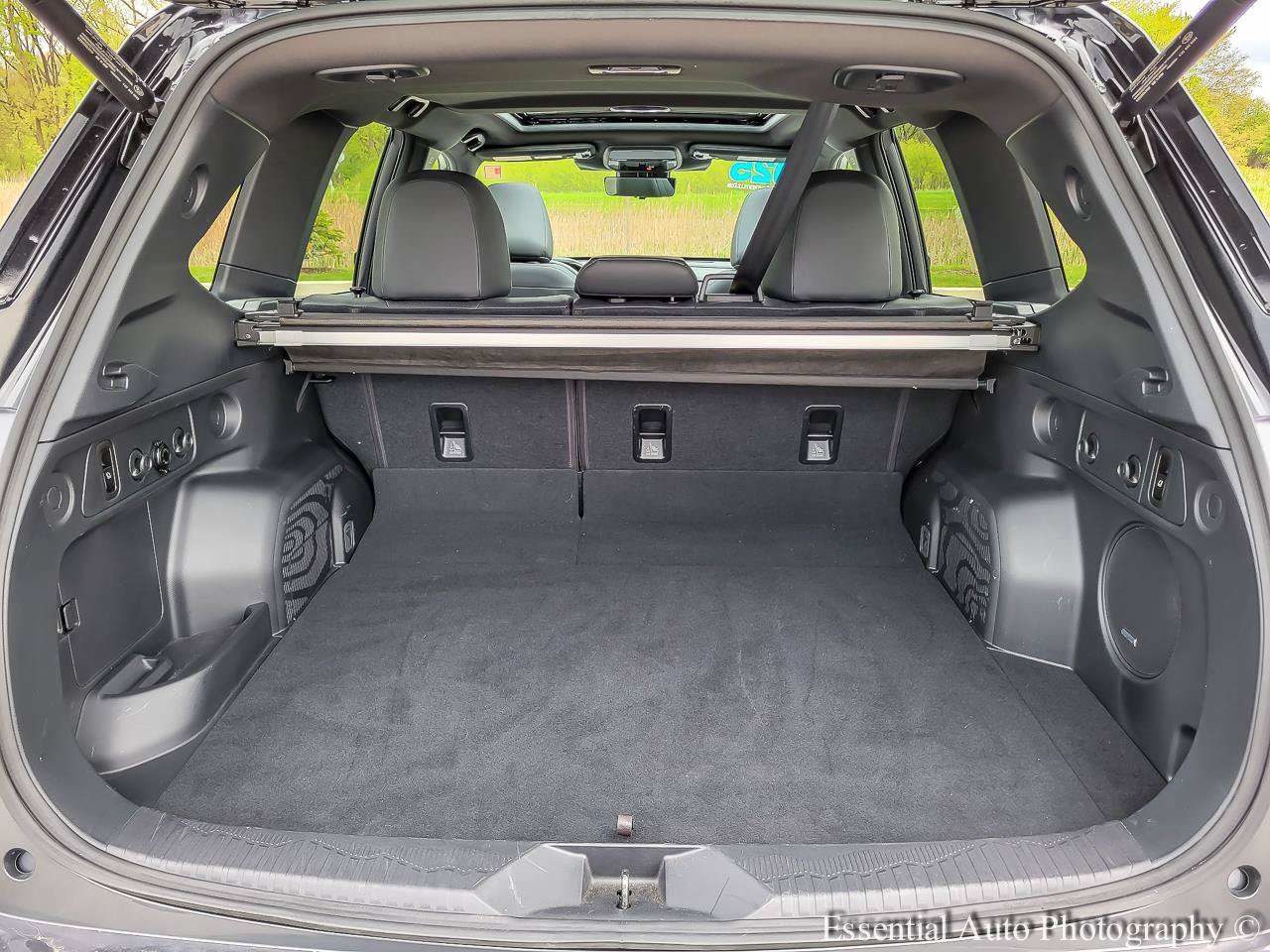Used 2025 Subaru Forester Touring AWD/4WD image 38