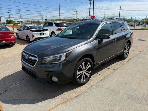 Used 2018 Subaru Outback 2.5i Limited AWD/4WD image 6