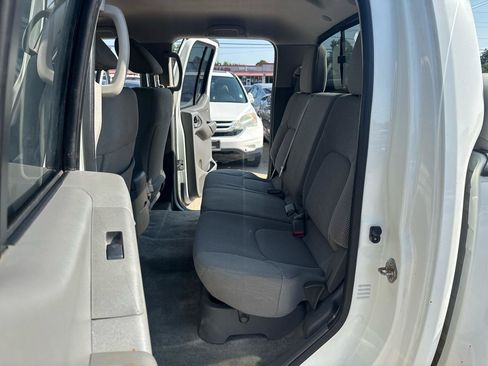 Used 2018 Nissan Frontier SV RWD image 30
