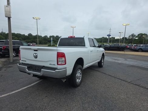 Used 2022 RAM 2500 Big Horn w/ Cold Weather Group AWD/4WD image 3