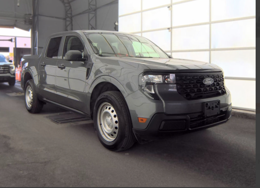 Used 2025 Ford Maverick XL w/ 4K Tow Package AWD/4WD image 2