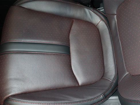 New 2025 Honda Pilot Black Edition image 9