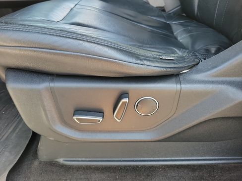 Used 2018 Ford F150 XLT w/ Equipment Group 302A Luxury RWD image 5