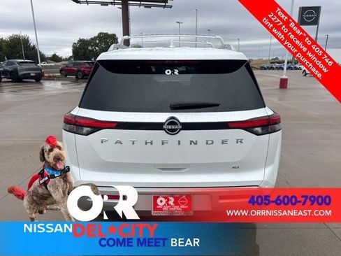 New 2025 Nissan Pathfinder SL image 4