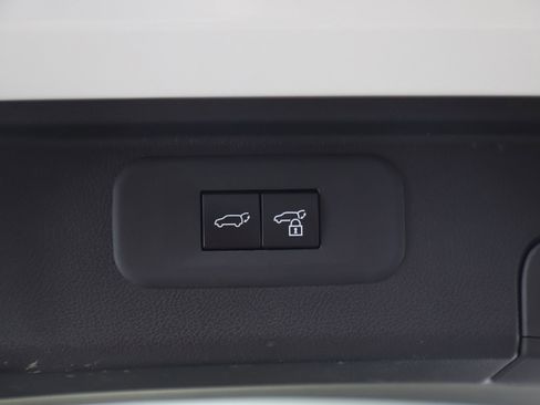 Used 2024 Toyota Grand Highlander XLE image 19