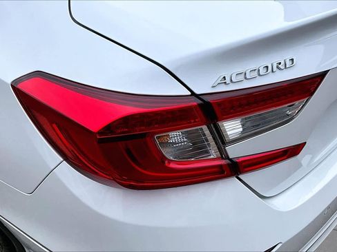 Used 2022 Honda Accord Touring image 29