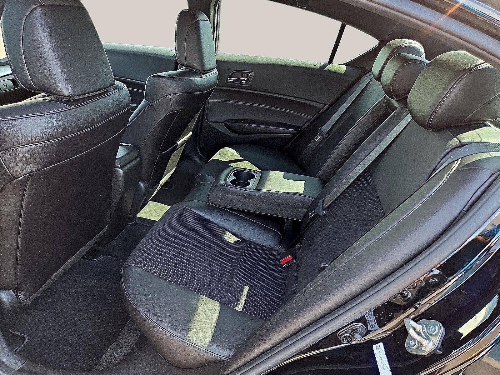 Used 2018 Acura ILX FWD image 11
