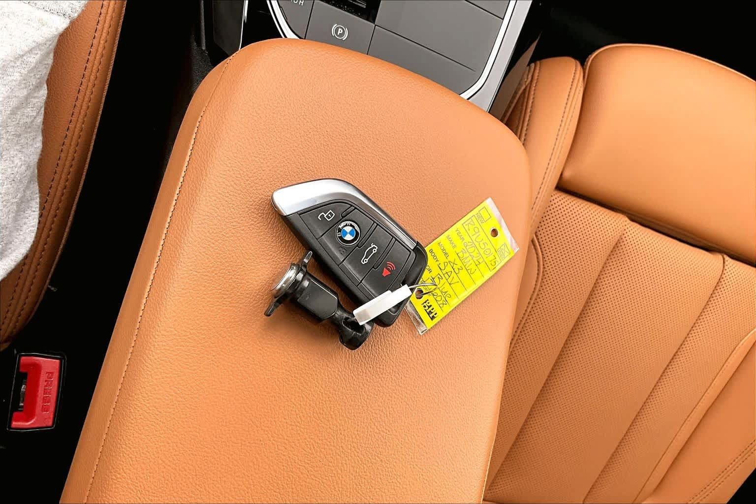 Used 2024 BMW X3 sDrive30i w/ Premium Package RWD image 15