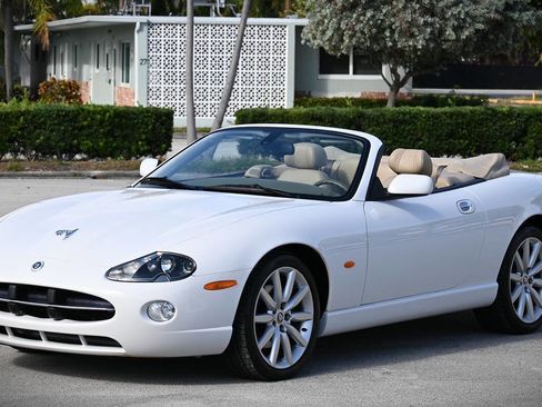 Used 2006 Jaguar XK8 XK8 2dr Convertible image 5