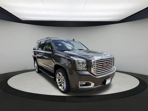 Used 2020 GMC Yukon SLT w/ Premium Edition AWD/4WD image 7