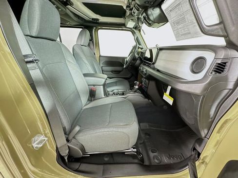 New 2026 Jeep Gladiator Sport image 29