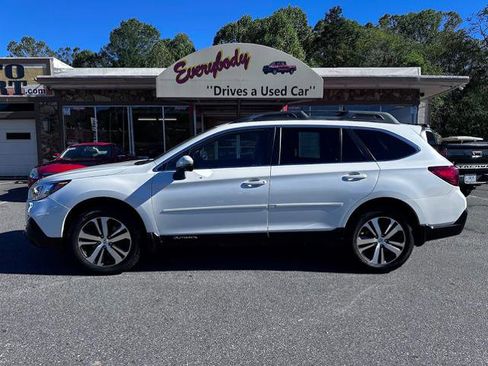 Used 2019 Subaru Outback 2.5i Limited AWD/4WD image 2