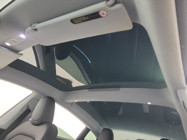 Used 2025 Tesla Model 3 Long Range RWD image 21