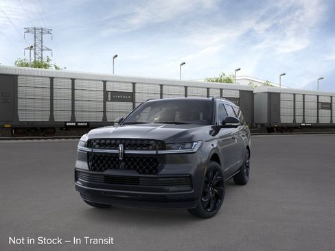 New 2026 Lincoln Navigator Black Label AWD/4WD image 2