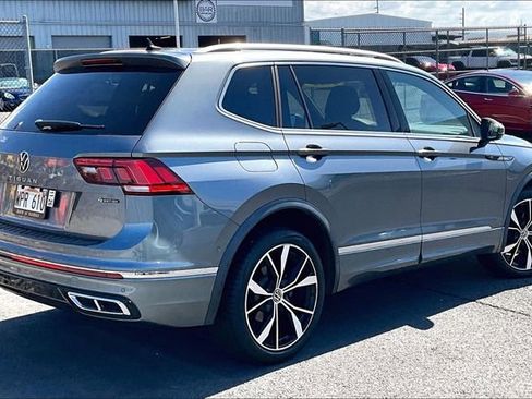 Used 2022 Volkswagen Tiguan SEL R-Line AWD/4WD image 2