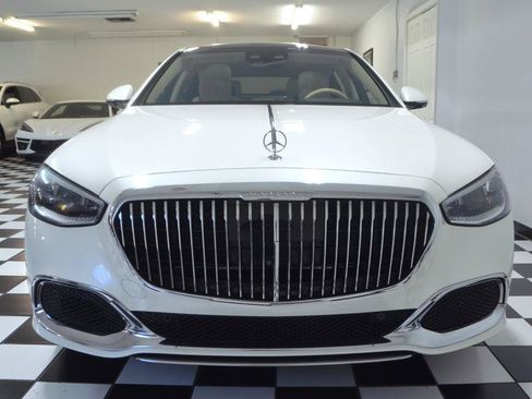 Used 2022 Mercedes-Benz Maybach S 580 4MATIC image 4