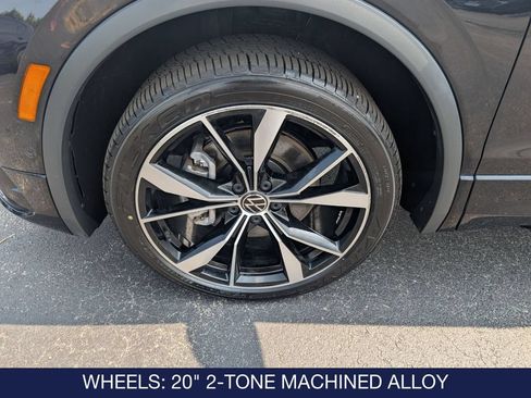 Certified 2023 Volkswagen Tiguan SEL R-Line AWD/4WD image 10