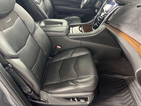 Used 2020 Cadillac Escalade ESV Premium Luxury w/ Escalade Sport Edition RWD image 16