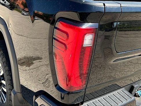 Used 2024 GMC Sierra 2500 Denali Ultimate AWD/4WD image 9