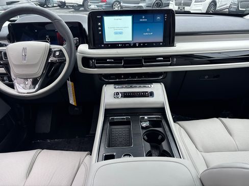New 2026 Lincoln Aviator Reserve image 29