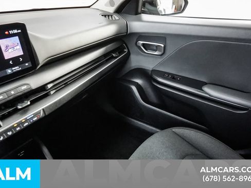 Used 2025 Kia K4 FWD image 38