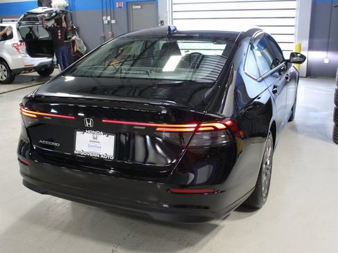 Certified 2024 Honda Accord EX image 39