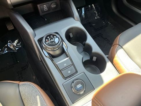 Used 2024 Ford Bronco Sport Outer Banks w/ Tech Package AWD/4WD image 38