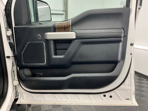 Used 2018 Ford F150 Lariat w/ Equipment Group 502A Luxury image 13