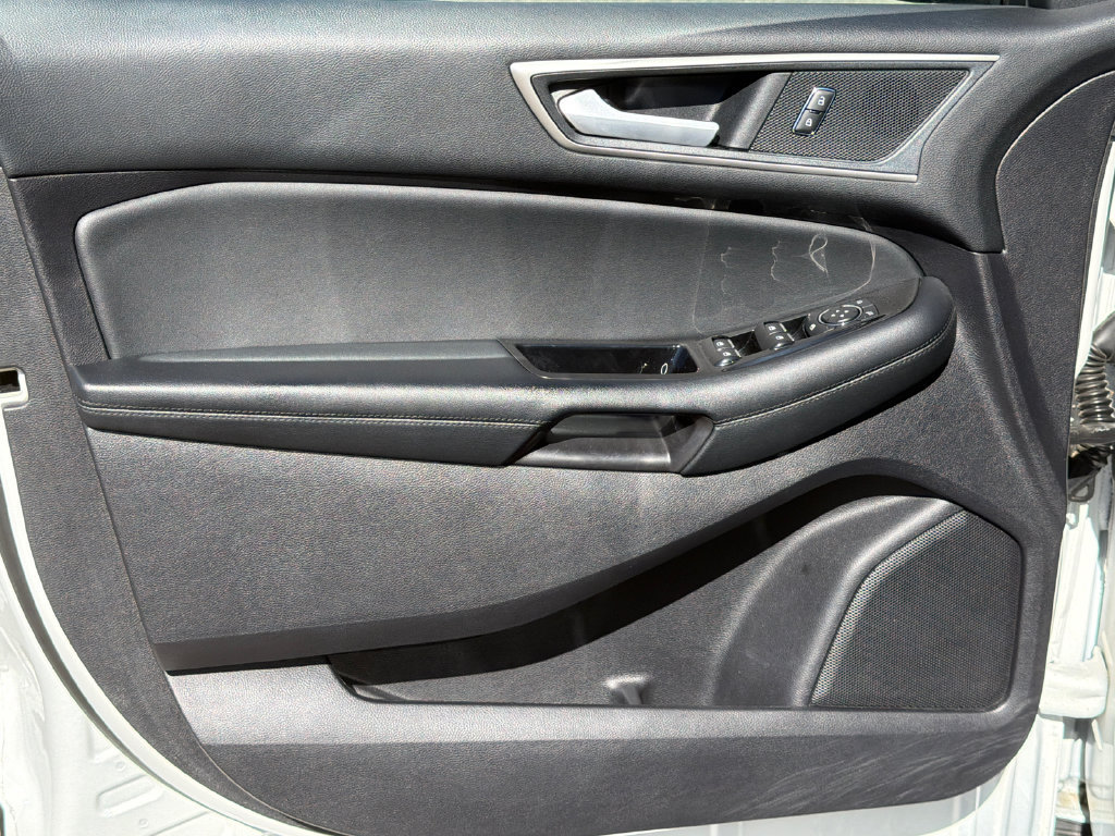 Used 2020 Ford Edge SEL w/ Convenience Package FWD image 10