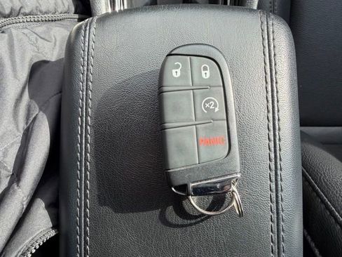 Used 2024 Jeep Compass Limited image 22