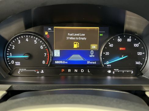 Used 2022 Ford Explorer XLT w/ Equipment Group 202A AWD/4WD image 16