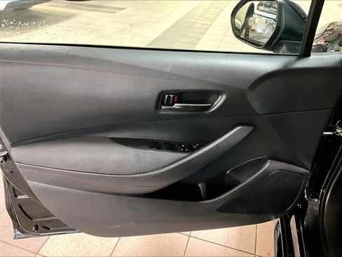 Used 2023 Toyota Corolla LE image 9