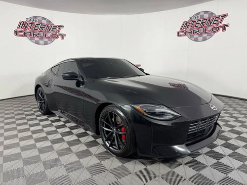 Used 2023 Nissan Z w/ Floor Mat Package (L93) RWD image 9