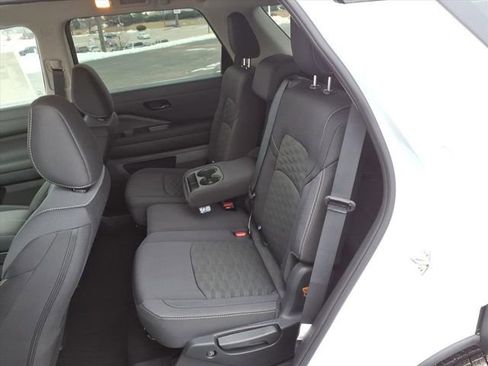 New 2026 Nissan Pathfinder SV image 29